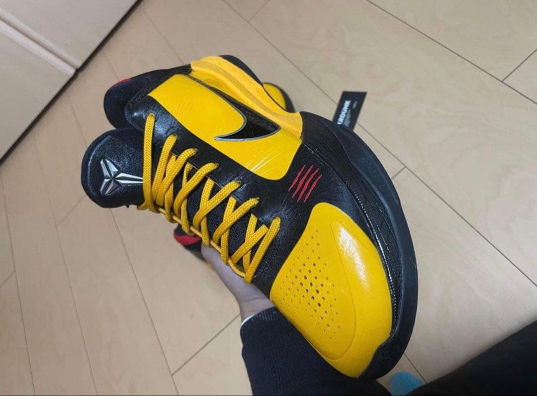 Kobe 5 Protro イエロー/ブラック/レッド 10