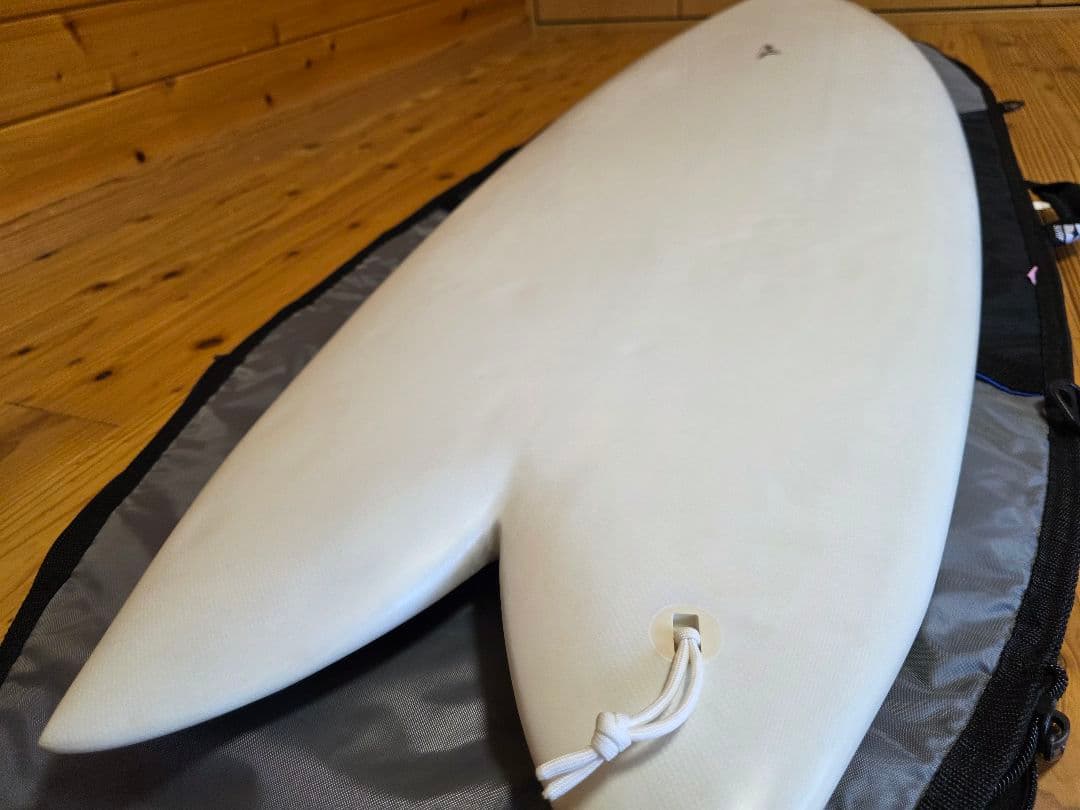 車力です。THOMAS サーフボード 5'10\" 21