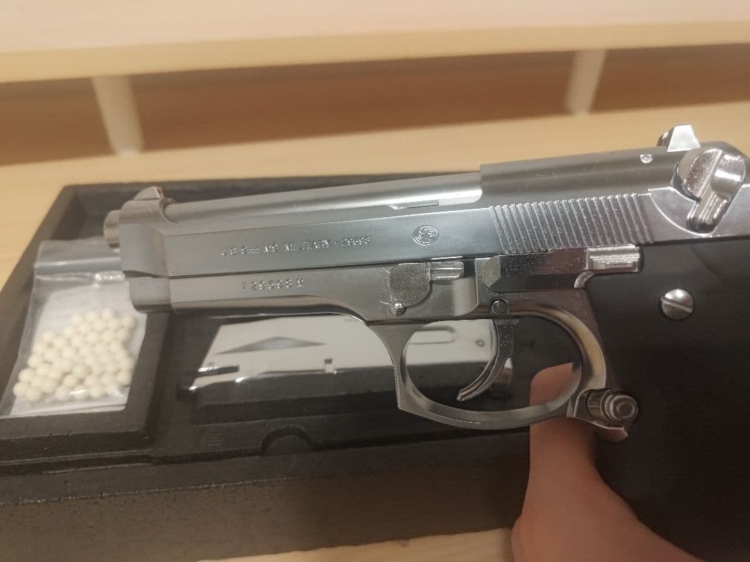東京マルイ M92F クロームステンレス モデルガン