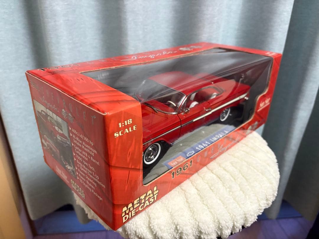 サンスター 1/18スケール 1961 シボレー インパラ SS 409