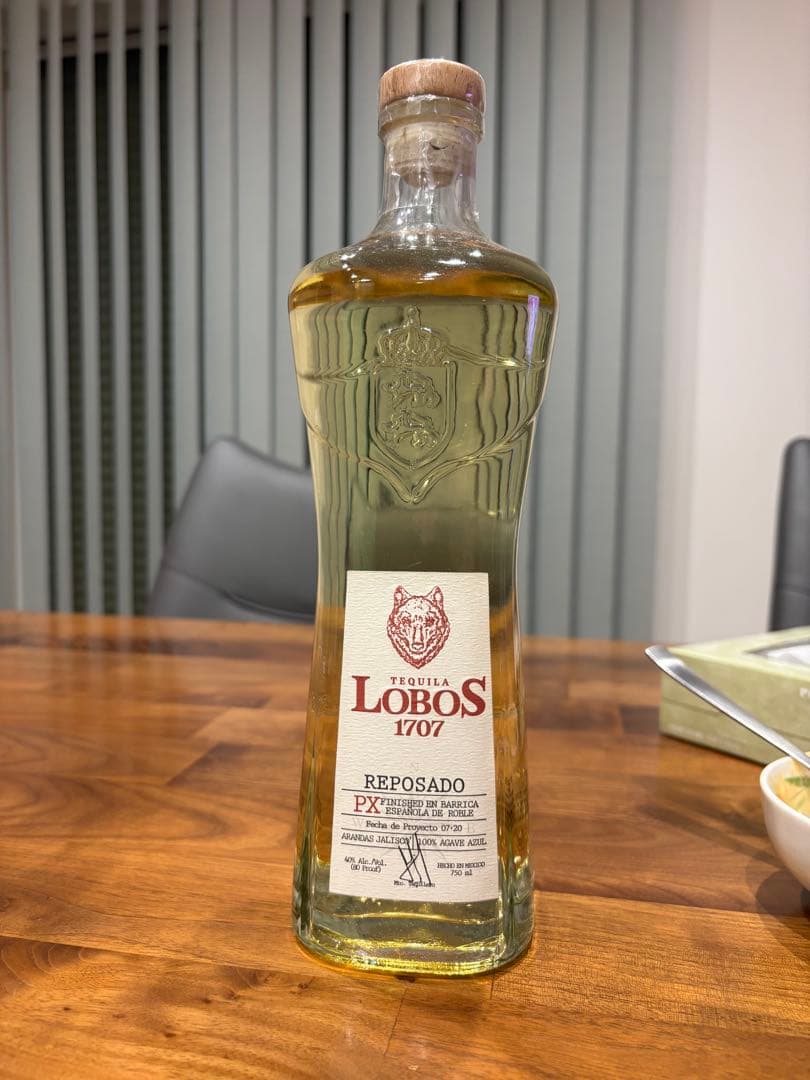 Lobos 1707 レポサド テキーラ 750ml レブロンジェームズ