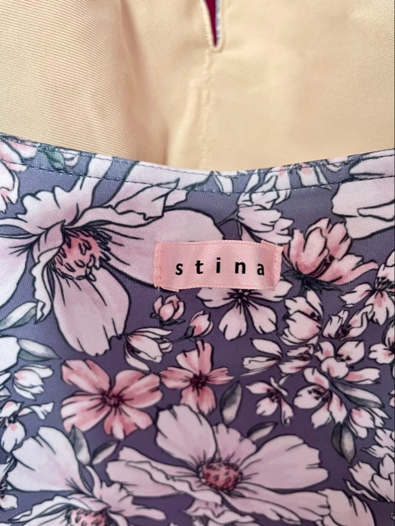 stina 花柄レオタード グレー系