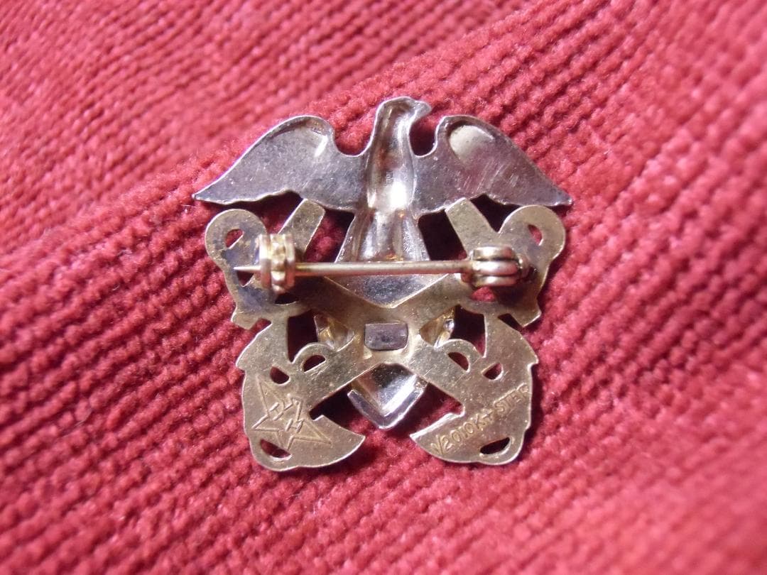 ★１９４０年代＊アメリカ軍＊海軍＊銀製＋金張り製＊将校略帽章（実物）