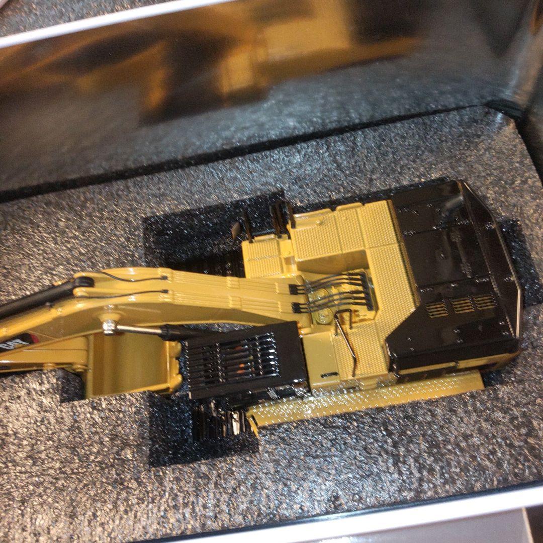 キャタピラー建機　CAT 374D L HYDRAULIC EXCAVATOR