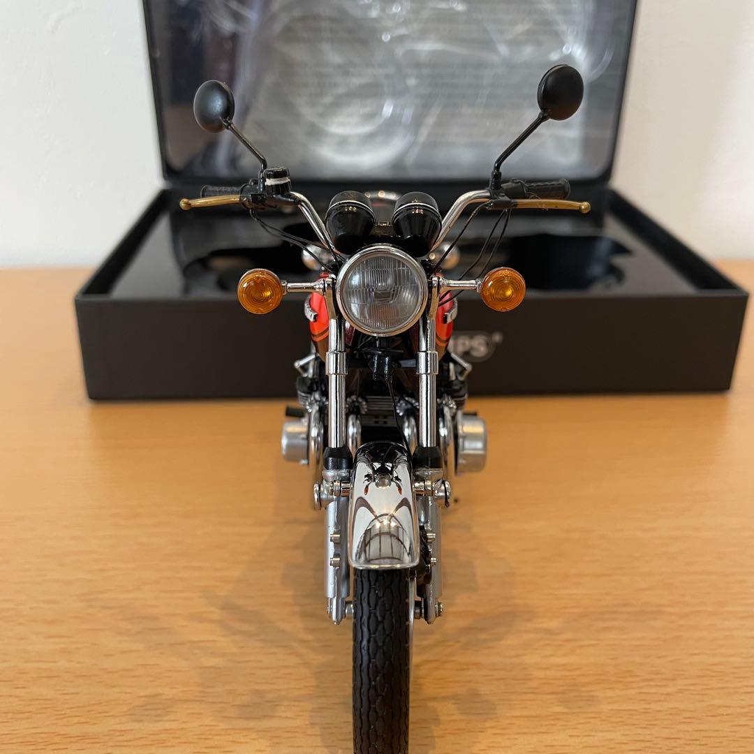 オートバイ・バイク MINICHAMPS Kawasaki Z1 900 1972 1:12