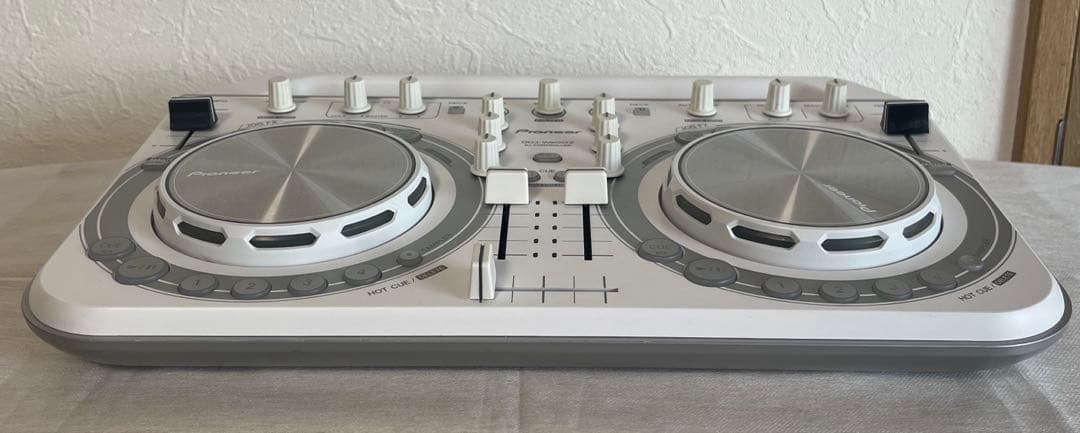 ⑧パイオニア Pioneer DDJ-WEGO2-W DJコントローラー
