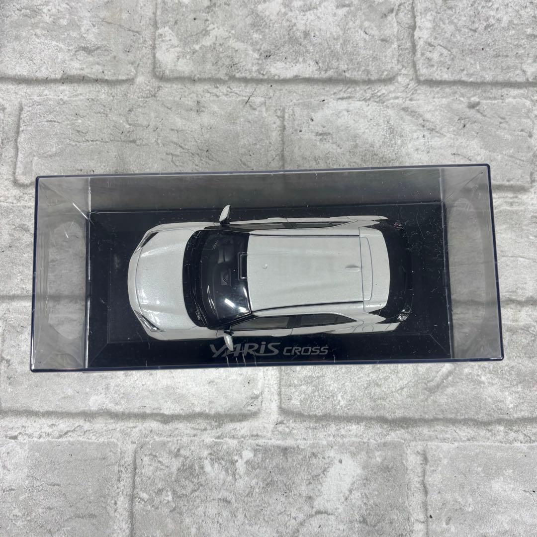 トヨタ ヤリスクロス 1/30スケール ダイキャスト製ミニカー