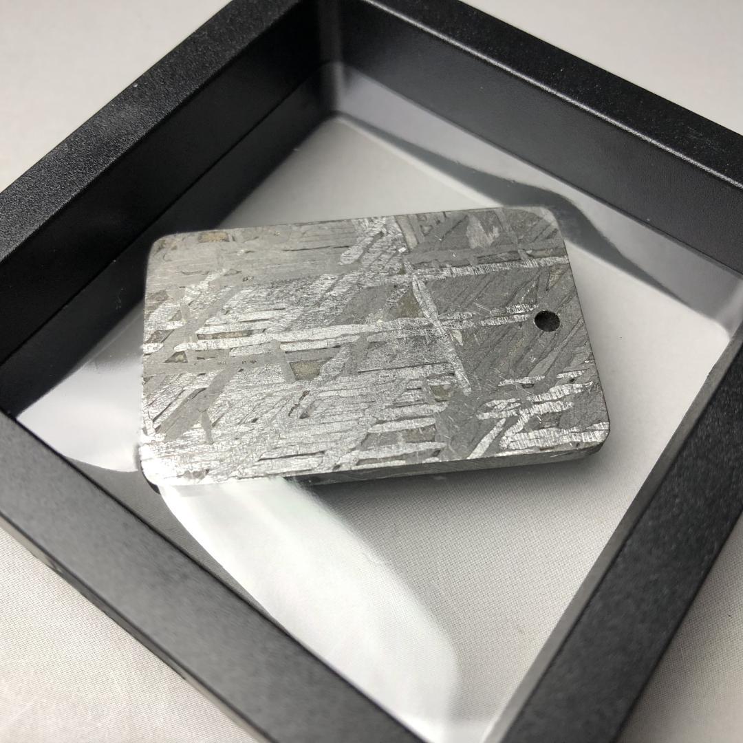 アルタイ隕石　 鉄隕石　メテオライト　ペンダントトップ　重さ約27ｇ