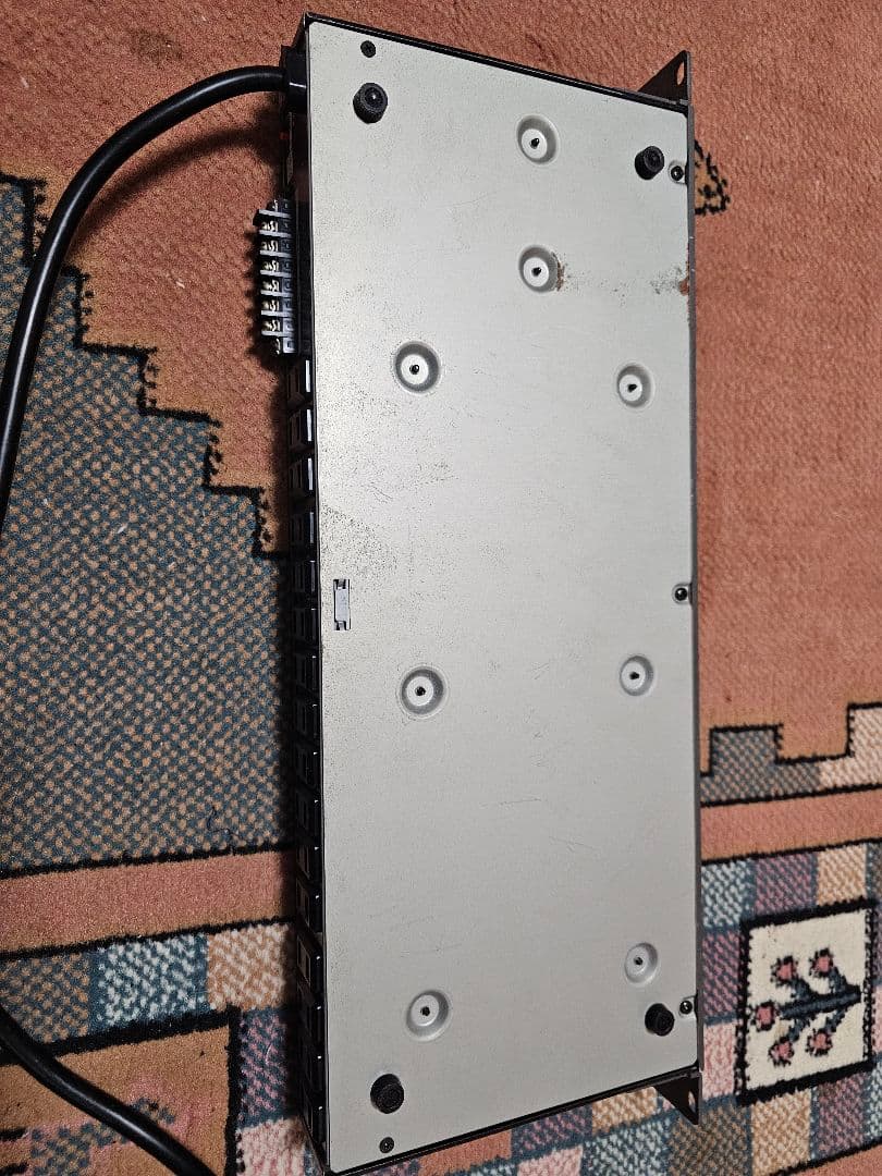 SONY SRP-D2000パワーディストリビューター