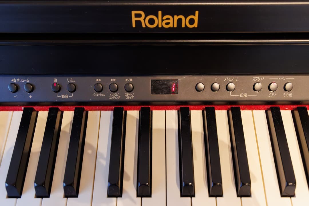 Roland 電子ピアノ RP401R 黒木目　※送料込み