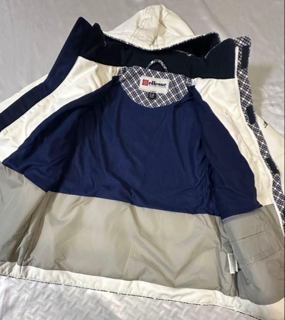 極美品　ellesse スキーウェア　上下セット　白と紺色　レディースL程度