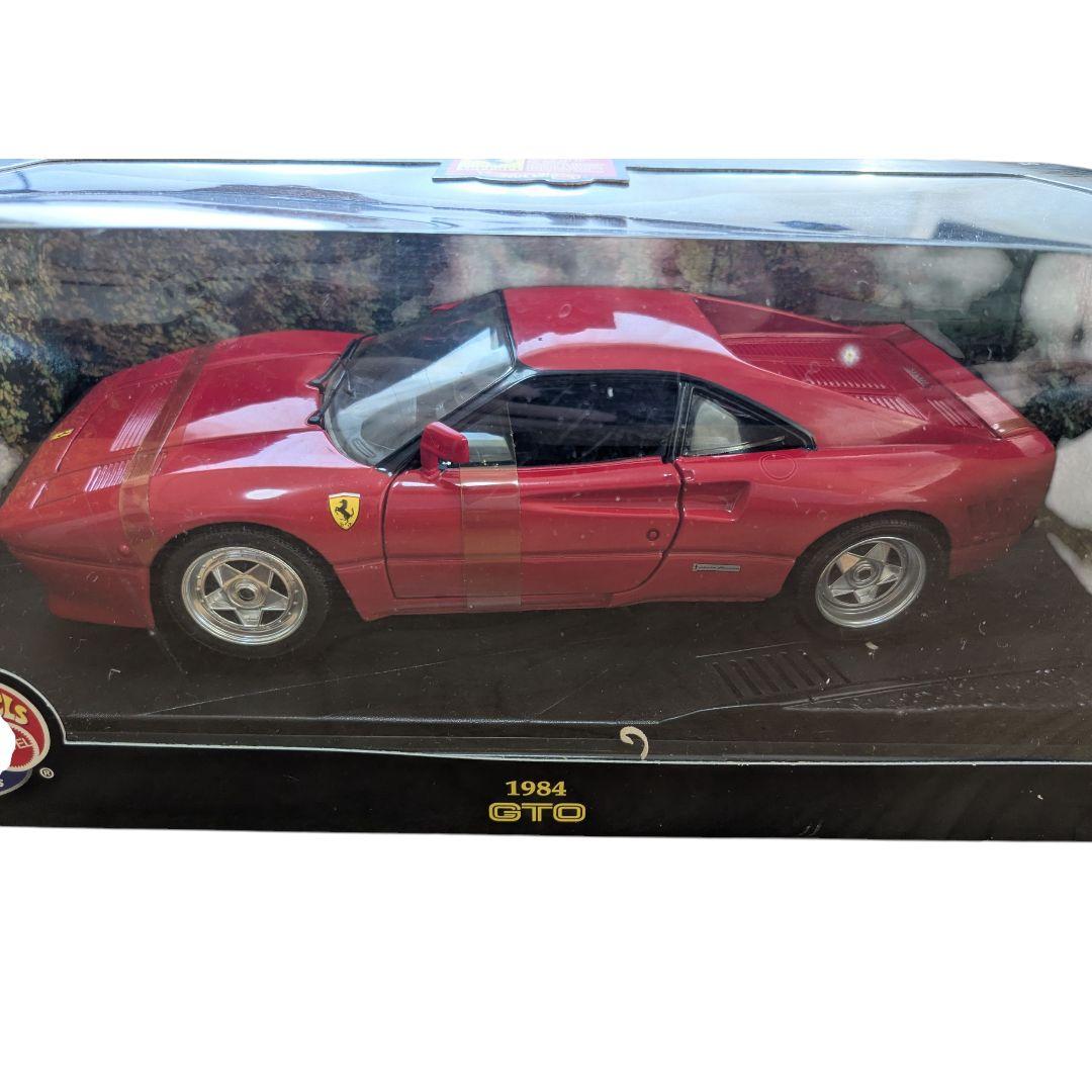 【未使用】1/18 ミニカー フェラーリ 228 GTO 1984