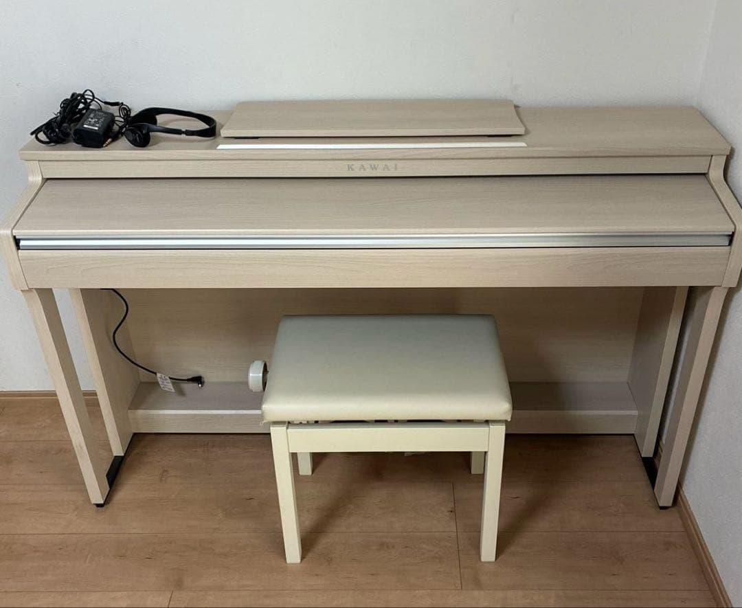 【超美品】 KAWAI　CN201A　2024年3月購入品　ホワイト　フル装備