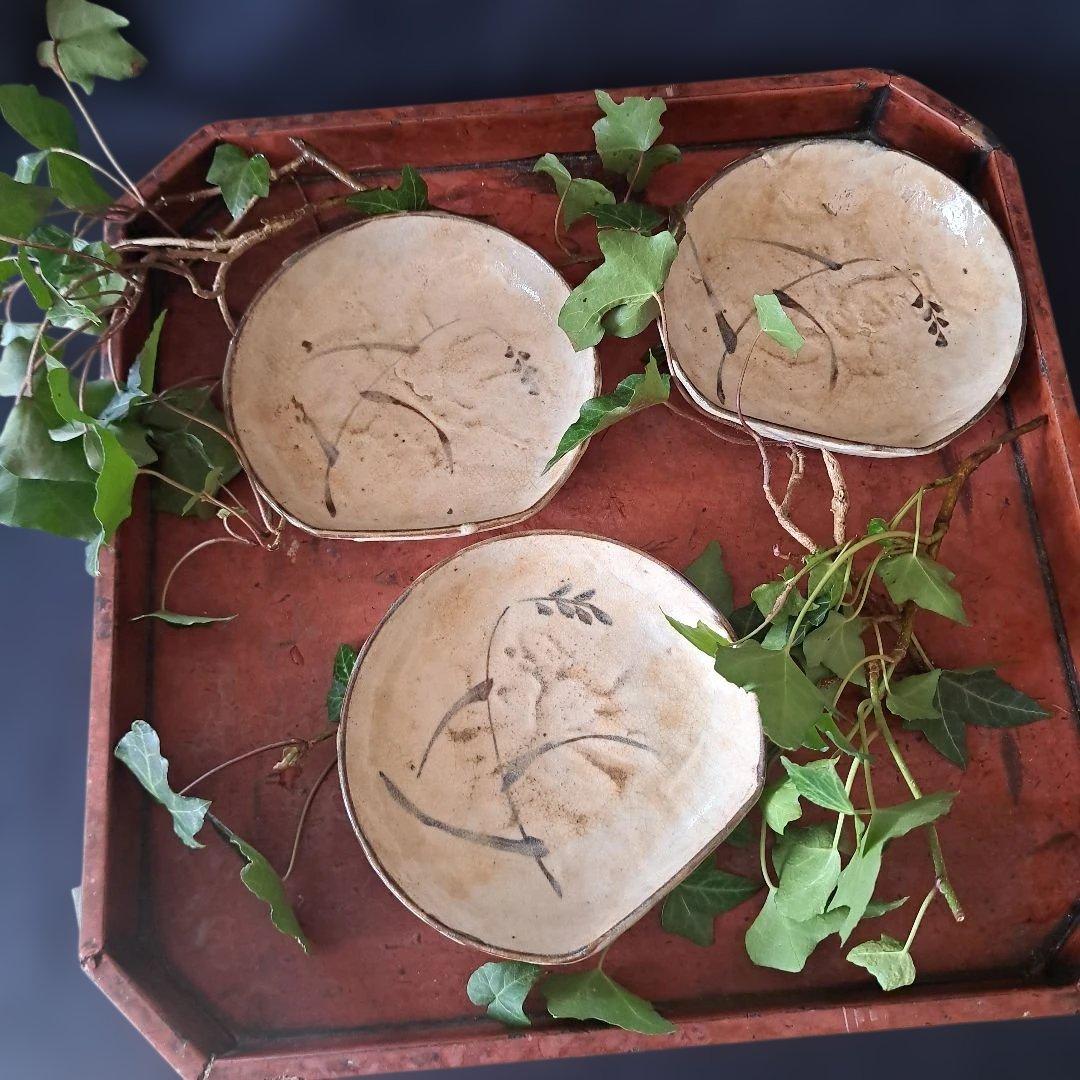 「渋さ 枯れ味 志野焼の魅力！」 志野皿(幅14cm)5客セット 箱付き 骨董ア