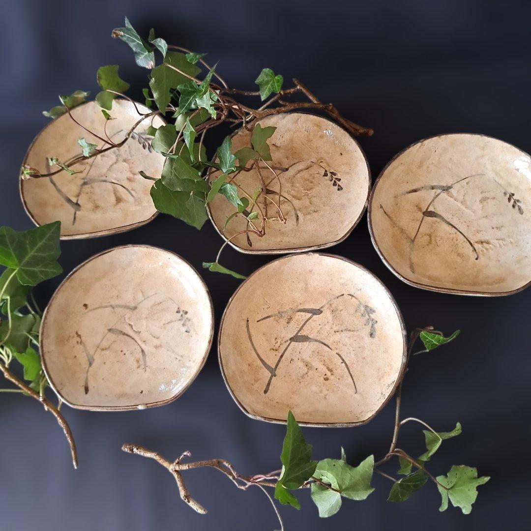 「渋さ 枯れ味 志野焼の魅力！」 志野皿(幅14cm)5客セット 箱付き 骨董ア