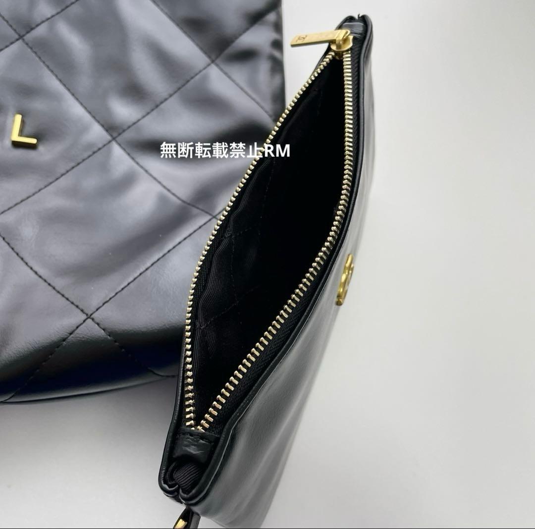 シャネル ノベルティ ポーチ付き チェーントートバッグ