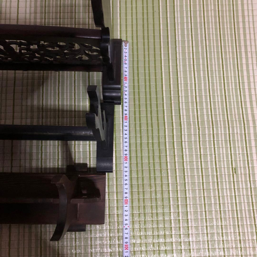 刀台　刀掛け　台座　飾り台　木製　刀立て　刀置き　模造刀置き　水牛の角置　唐木風