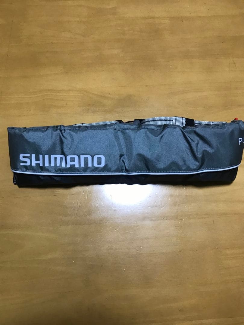 【未使用品】シマノ ライフジャケット 自動膨張式 VF-052K
