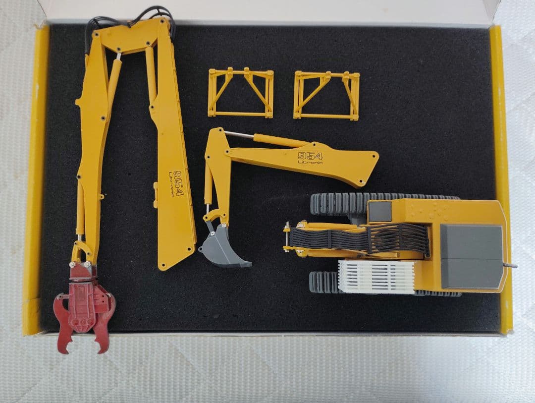 LIEBHERR R954BV解体機　絶版品