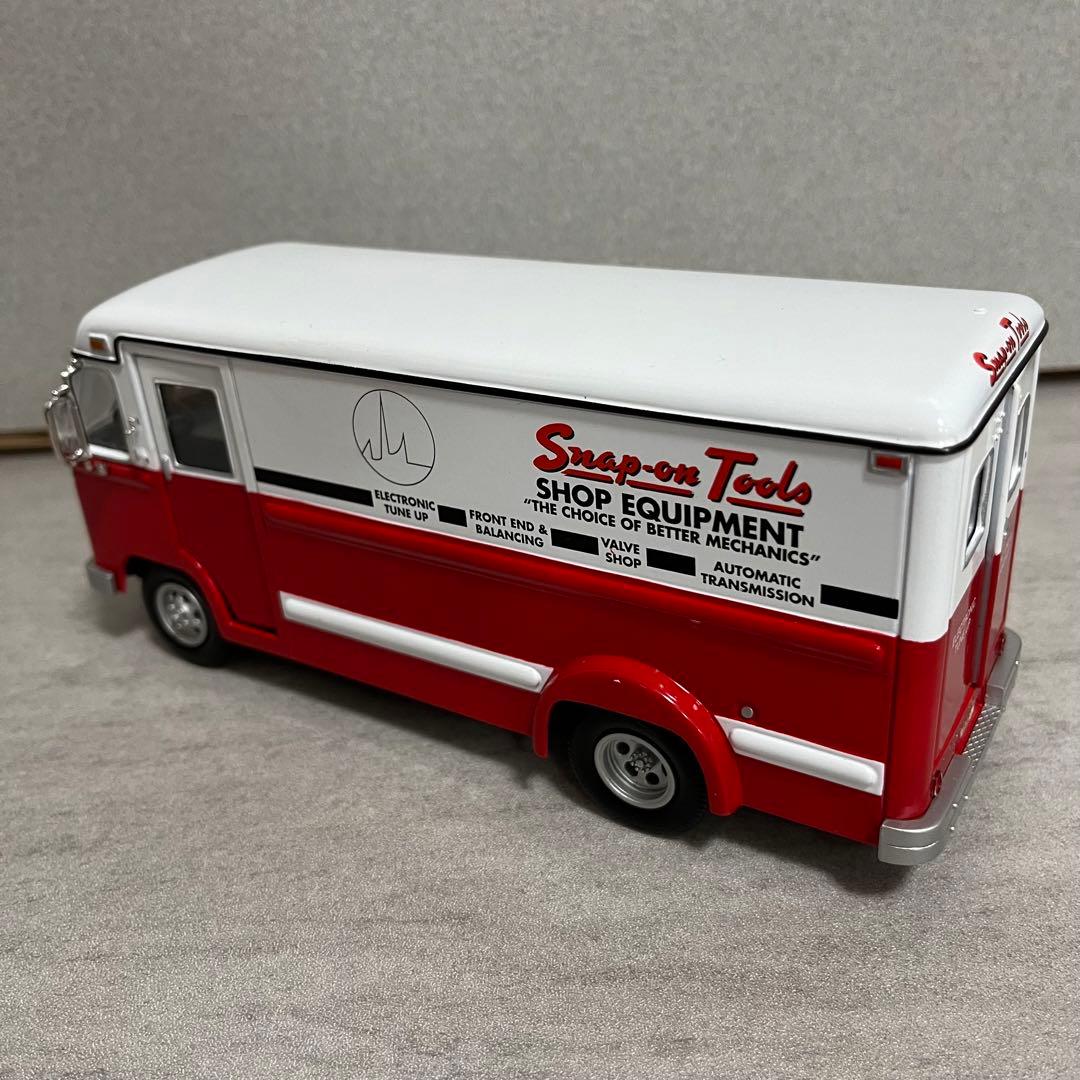 スナップオン nap-on 1/34 1961 Divco Step Van