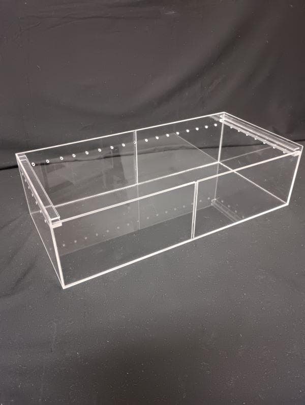 爬虫類 小動物 ケージ 1本で2生体の飼育ができるガラスより透過率高く取扱い楽く