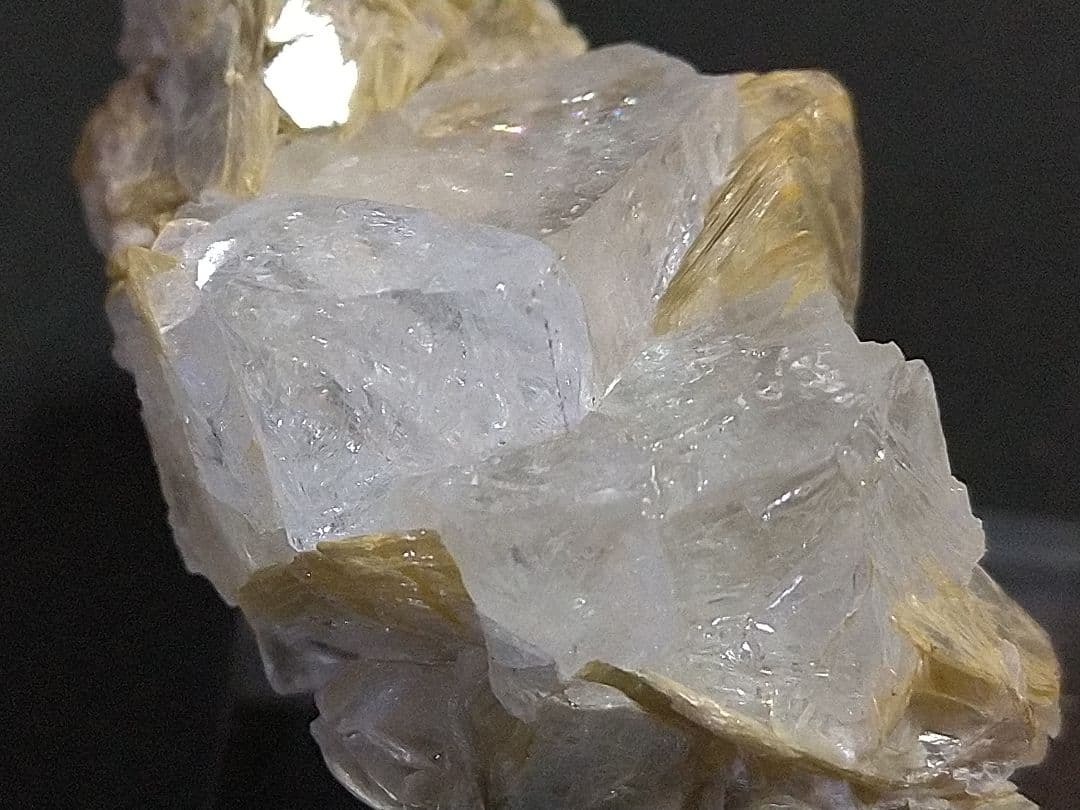 鉱物標本 ゴシェナイト 緑柱石 パキスタン産 母岩付き 原石