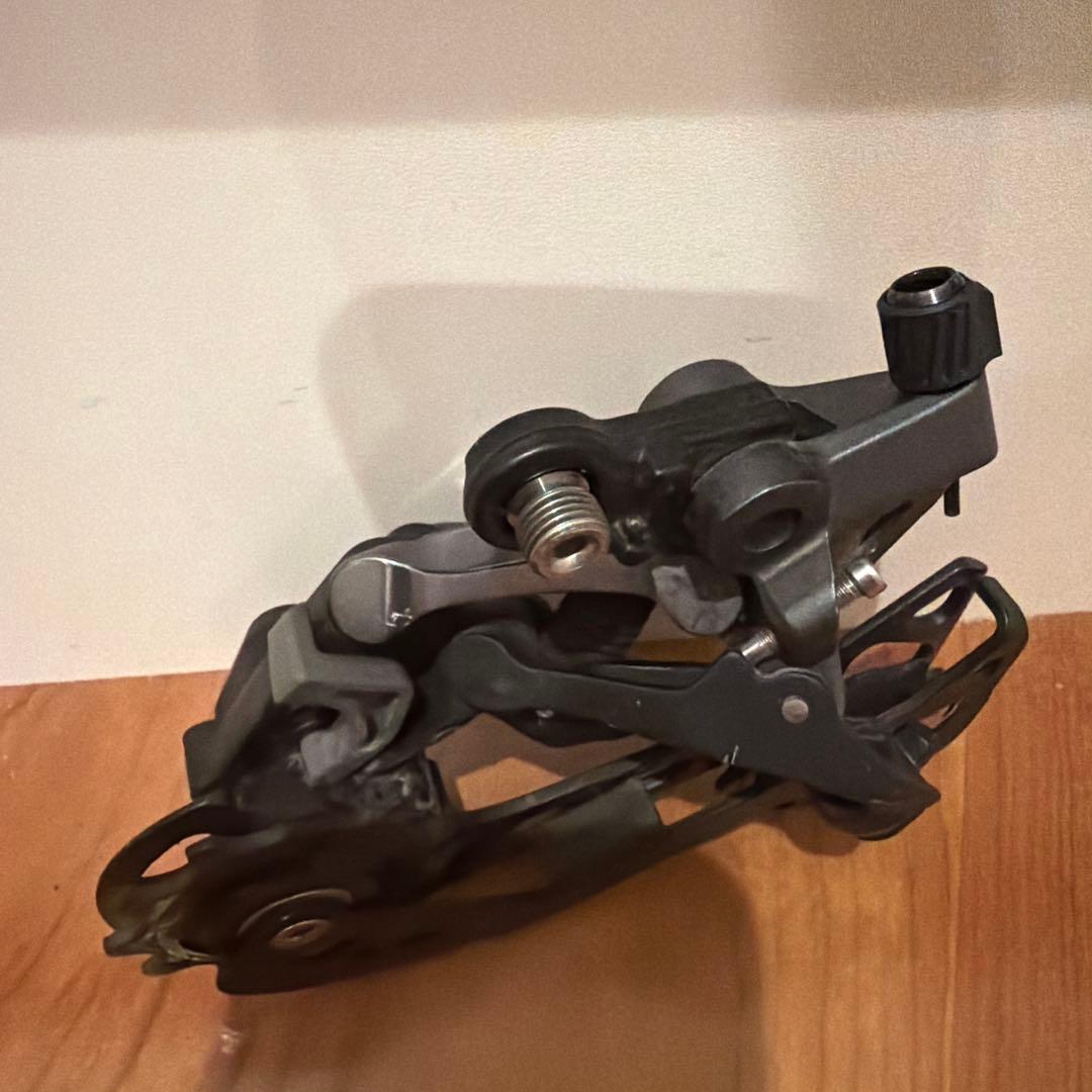 シマノ GRX RD-RX812 リアディレイラー シルバー/ブラック 11s