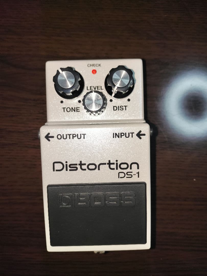 0BOSS　DS-1　WH　限定カラー