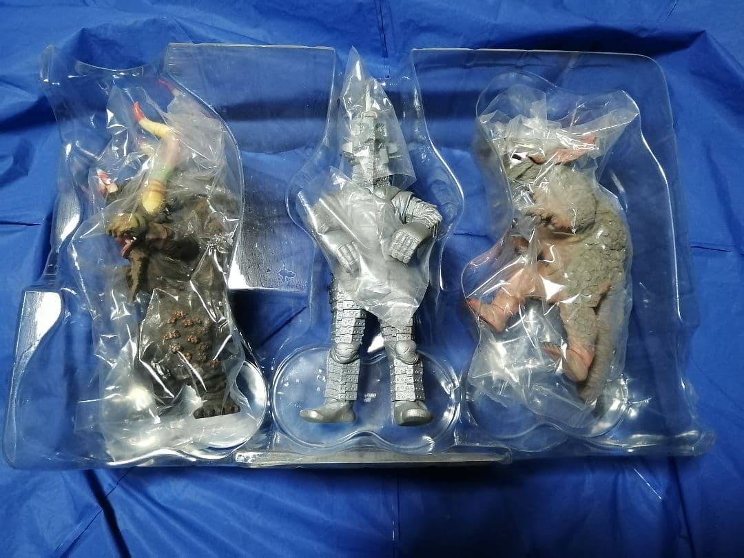 d*2様 大怪獣シリーズ　ウルトラセブン　カプセル怪獣セット　ミクラス・ウィンダ