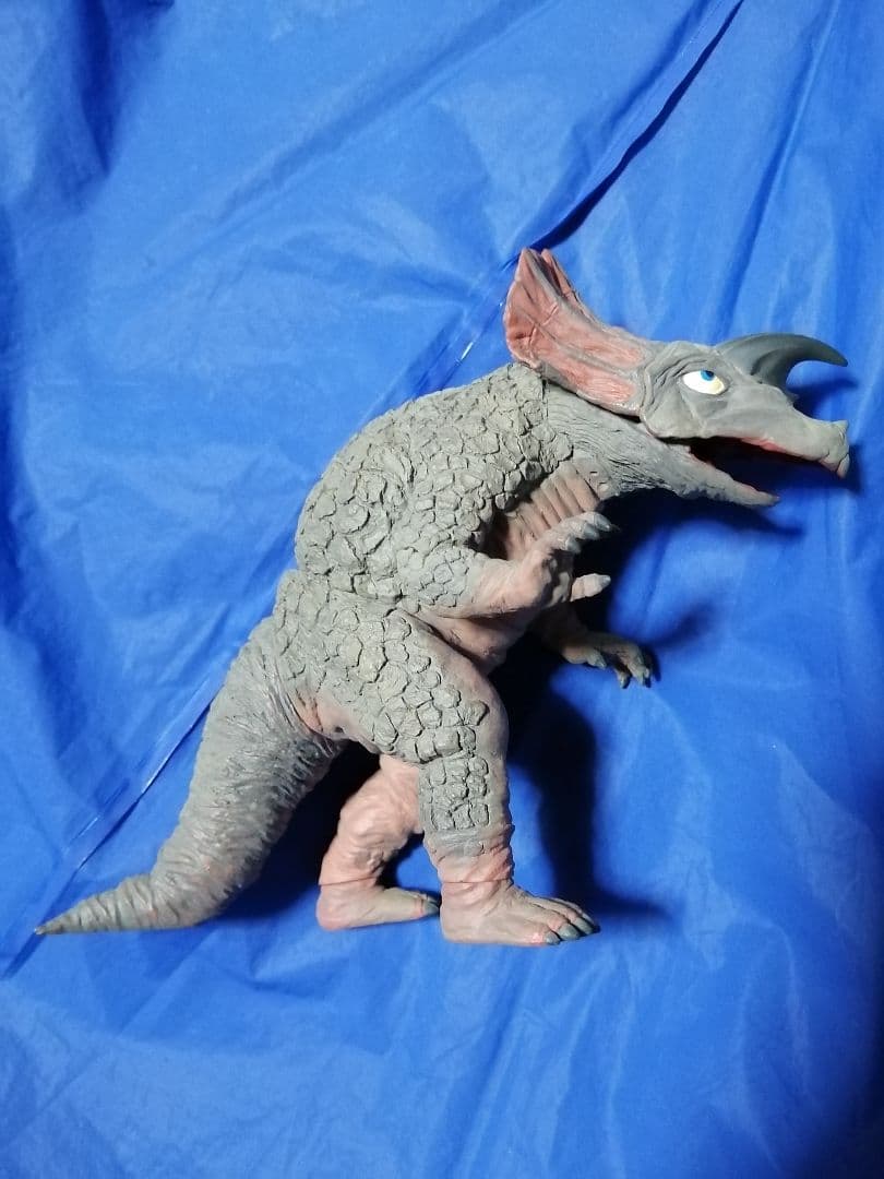 d*2様 大怪獣シリーズ　ウルトラセブン　カプセル怪獣セット　ミクラス・ウィンダ