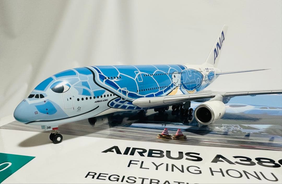 全日空商事 1/200 ANA A380 FLYING HONU