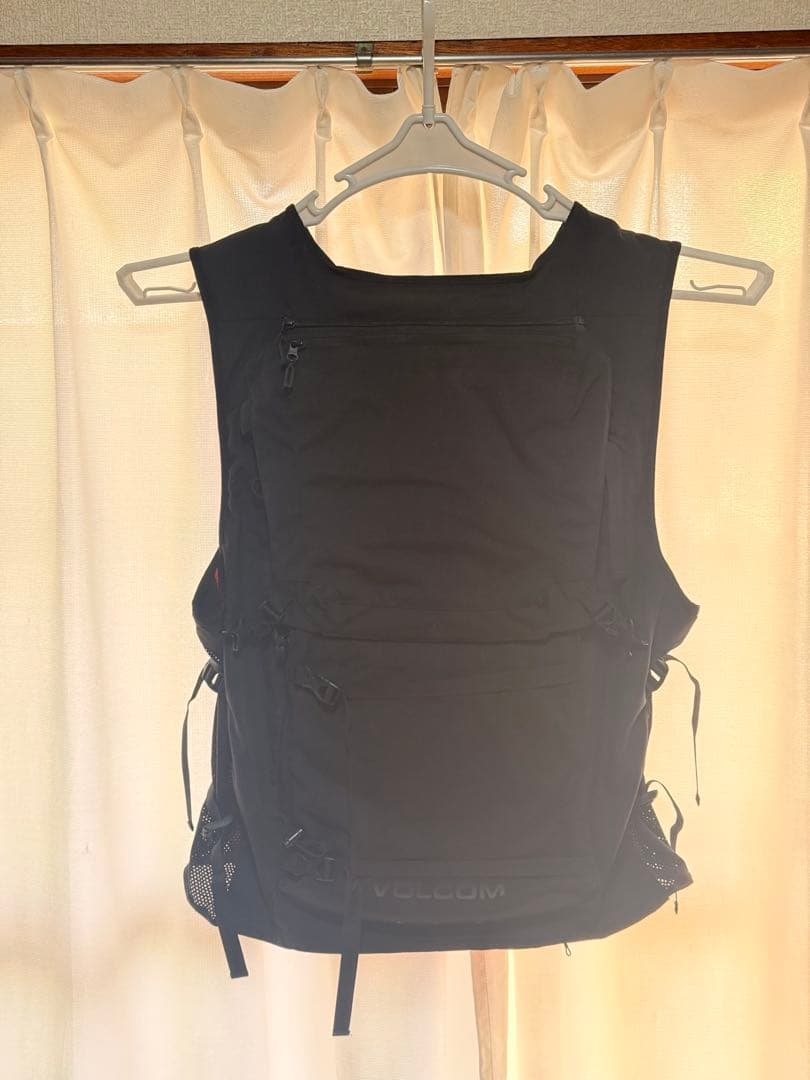 新品タグ付き！Volcom ベスト　IGUCHI SLACK VEST L