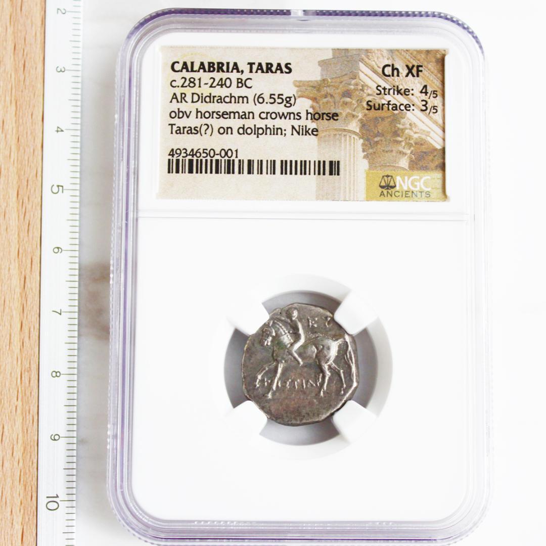 カラブリア　イルカに乗るタラス神【ChXF NGC】ディドラクマ銀貨