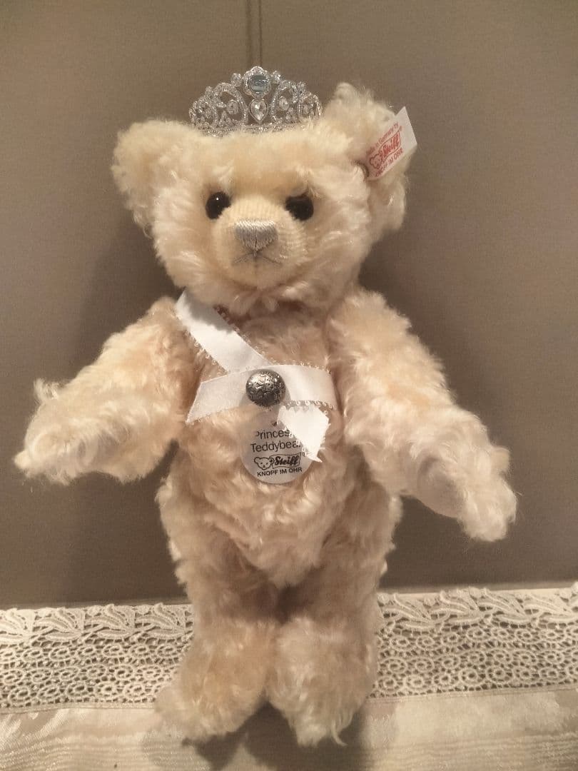 シュタイフ125年記念して2005年作られた紀宮様ご成婚記念プリンセステディベア