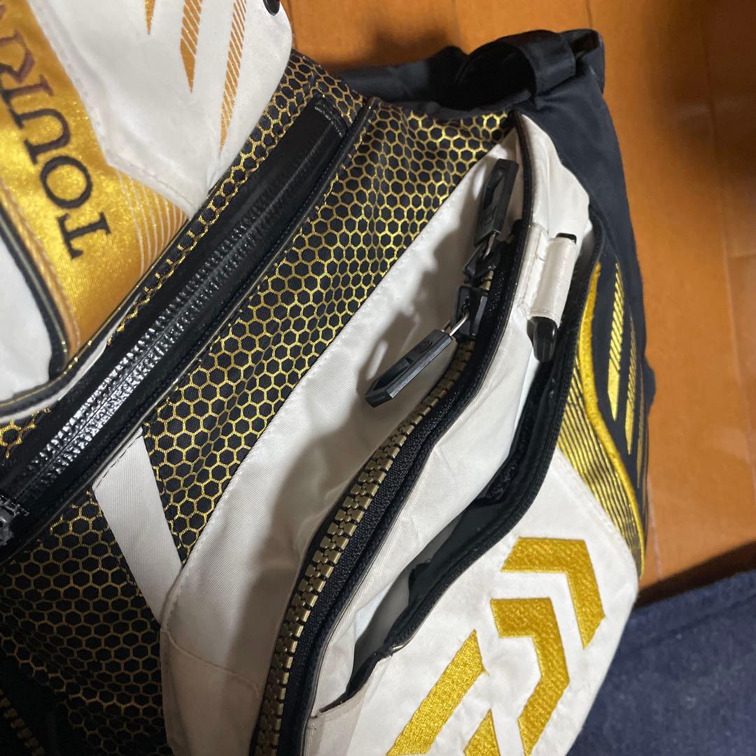 ダイワ ライフジャケット ホワイト/ブラック