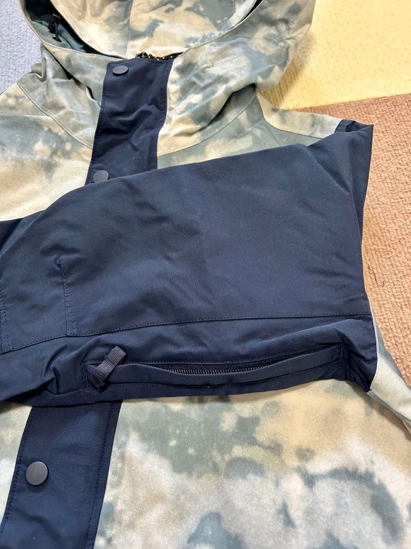 Burton スノーボードウェア