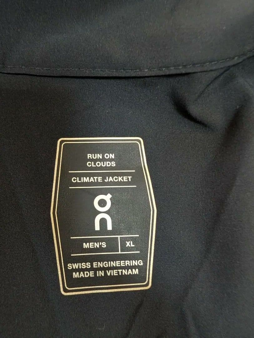 On ブラック アウター　XL