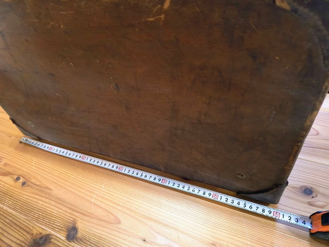 クラシックレザー中型スーツケース　アンティーク　トランク