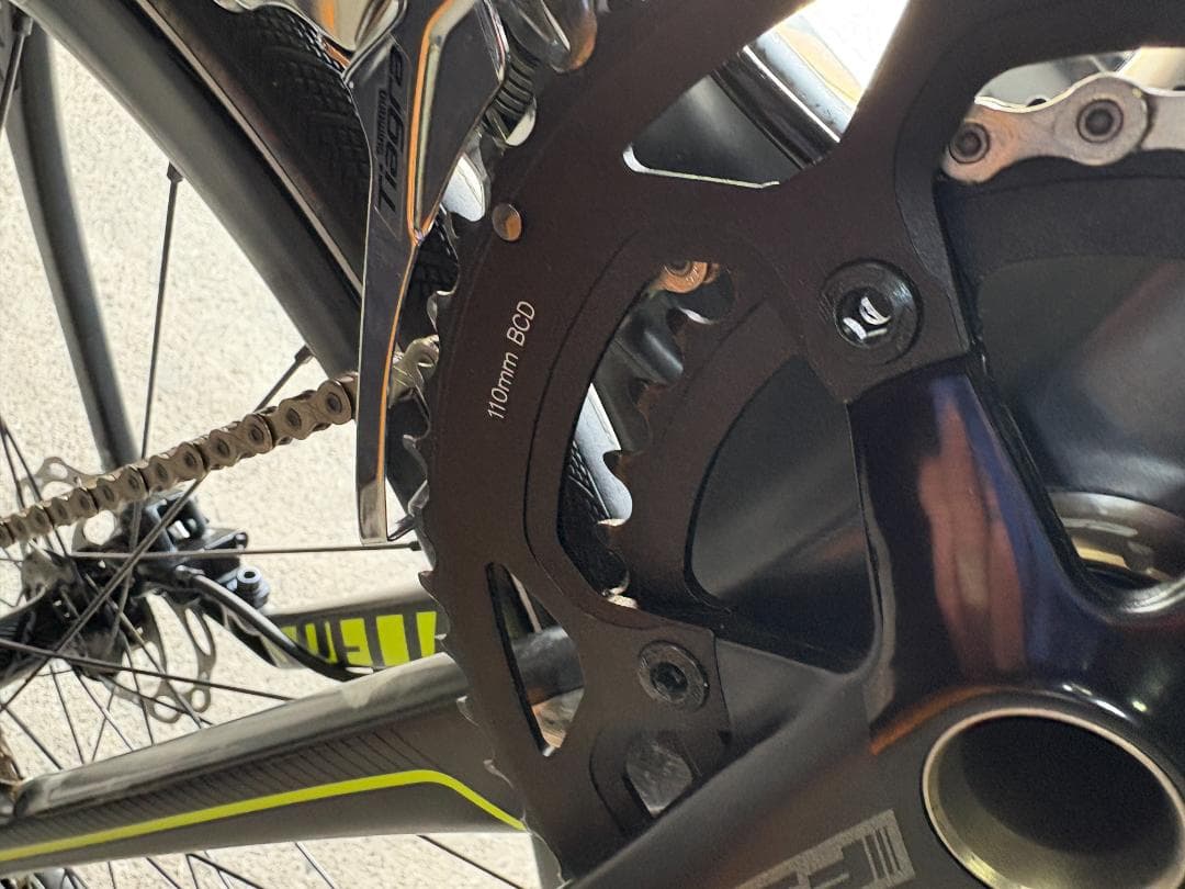 Specialized Sirrus Comp Carbon Disc（未使用）