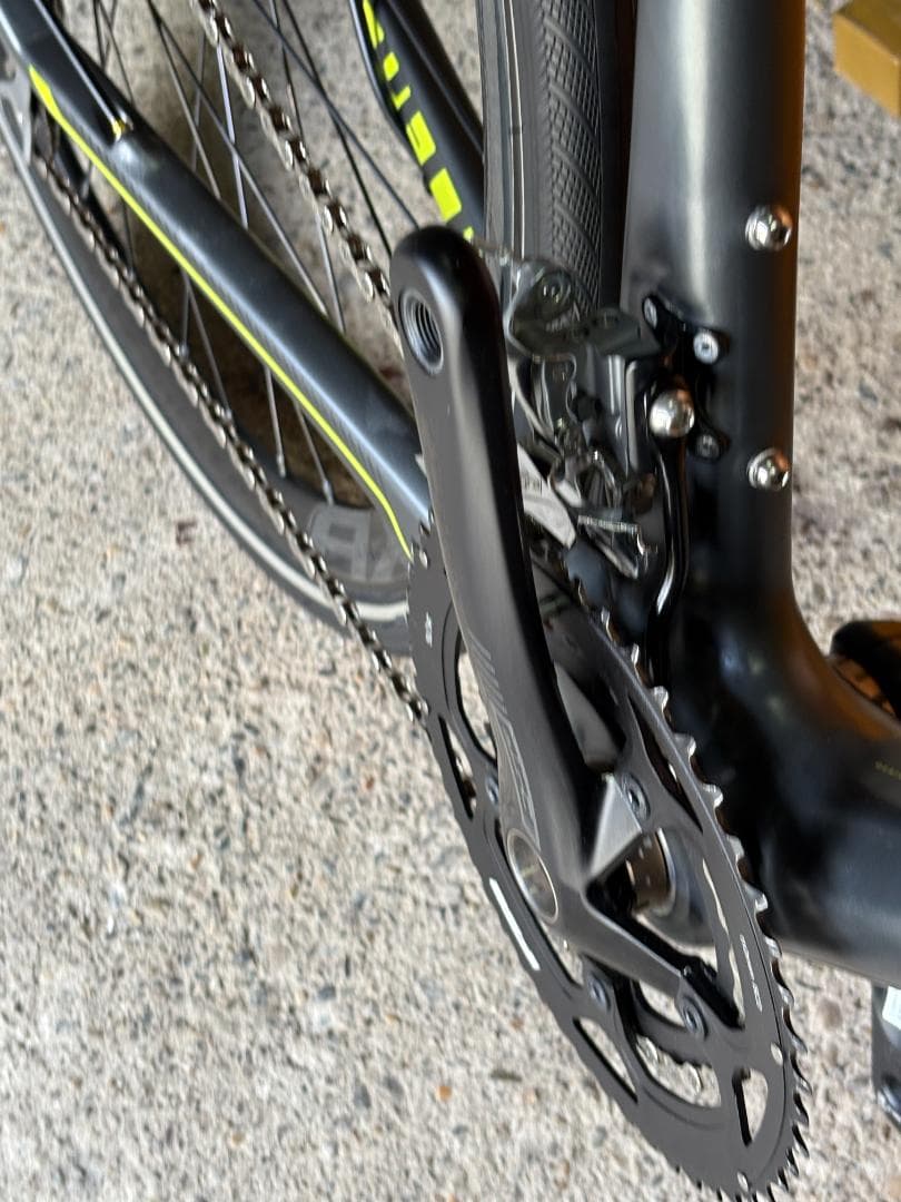 Specialized Sirrus Comp Carbon Disc（未使用）