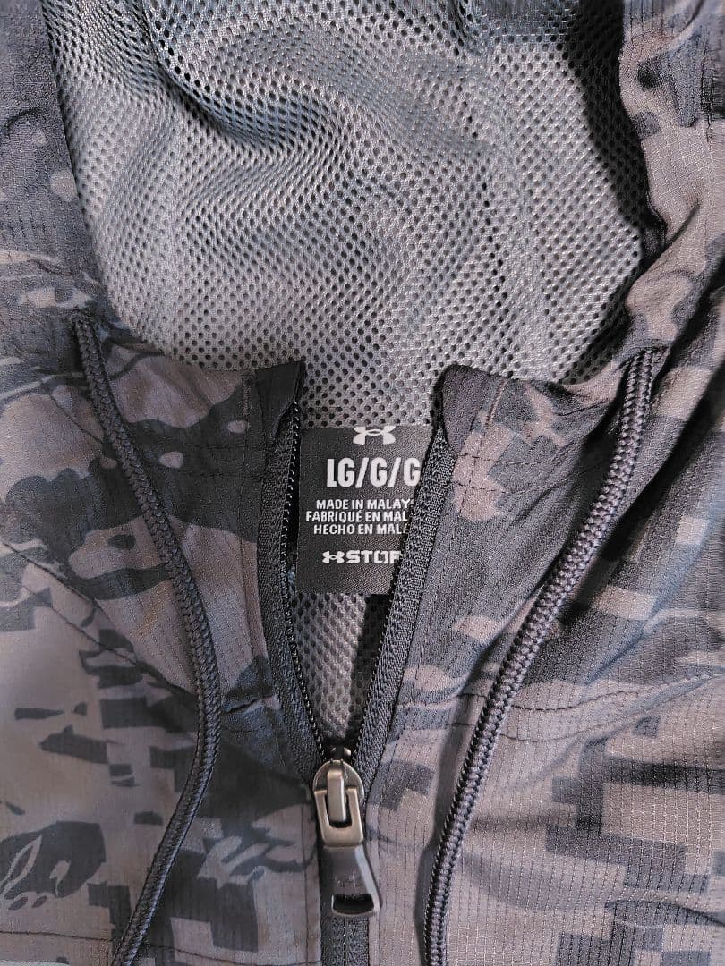 Under Armour 迷彩柄ウィンドブレーカー　上下