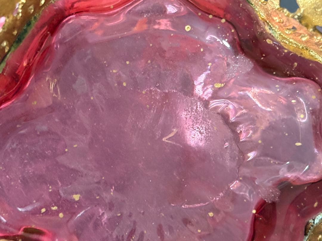 オールドバカラジャポニズム様式エナメル彩木大型花瓶 レッド　真鍮台座