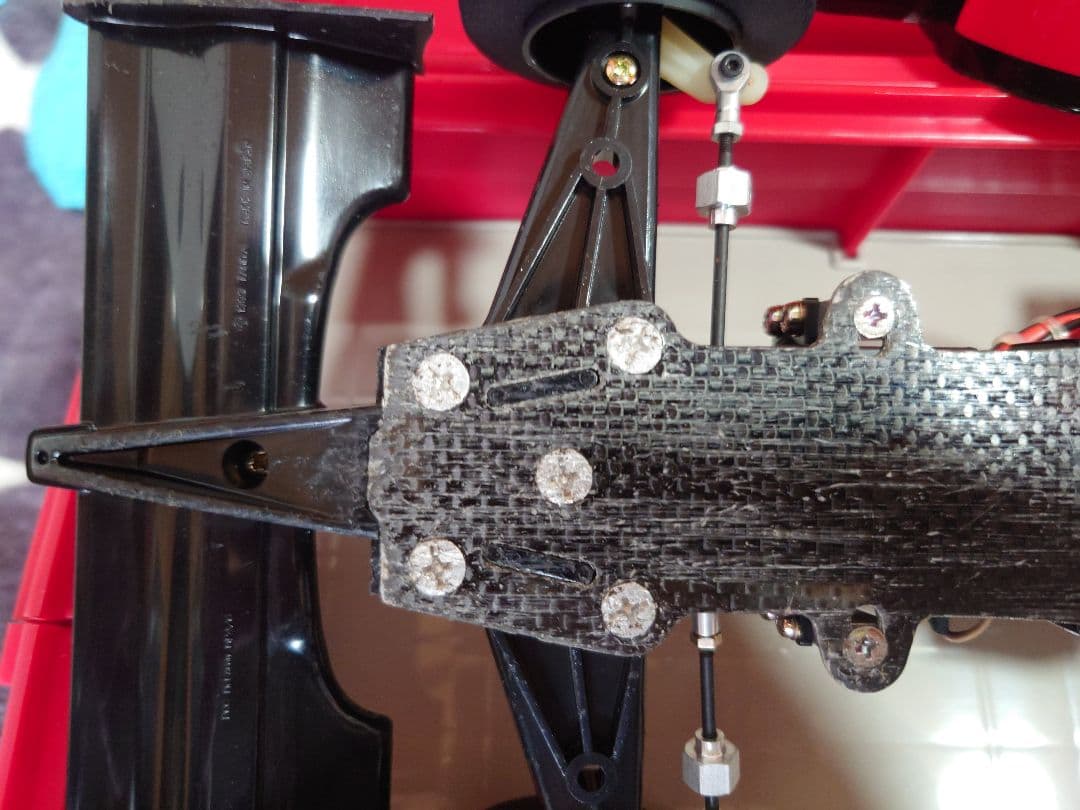 ＲＣフェラーリ Ｆ１８７＋京商PIT BOX(部品、タイヤ６セット)