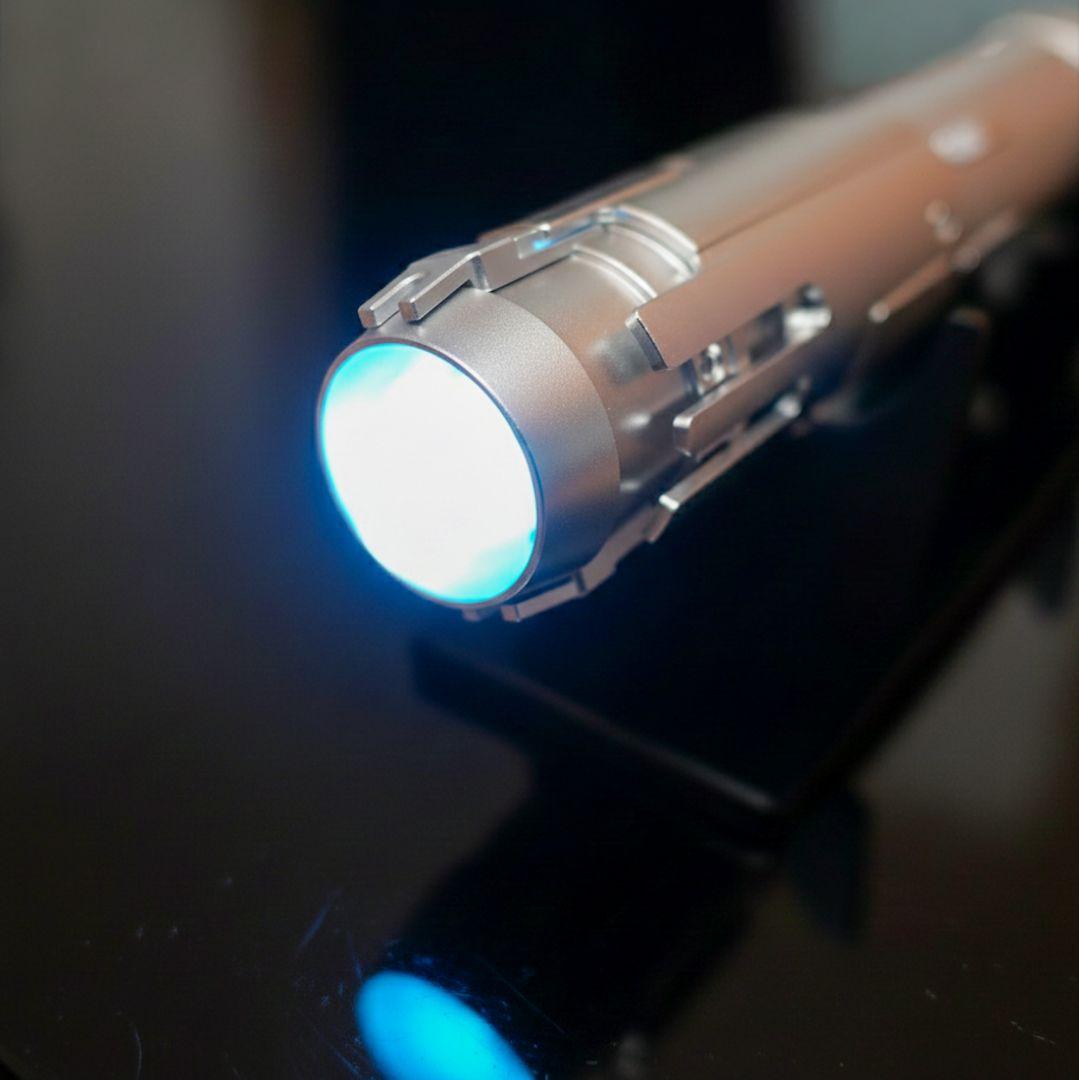 カスタムライトセーバー　ネオピクセル　新品　ベン・ソロ　スターウォーズ　EP8