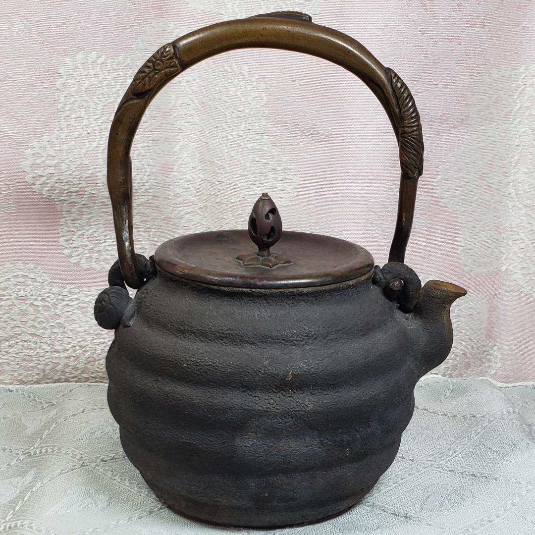 【大名品】◆日本亀文 『拙家琵琶湖有東』芋頭形蝸牛耳 鉄瓶 亀文堂 波多野正平◆