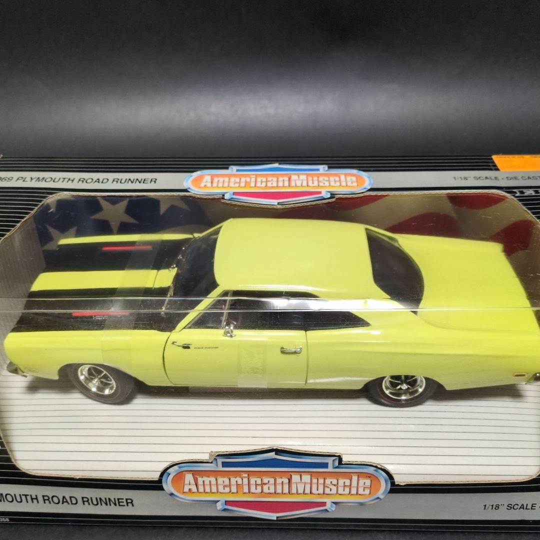 1/18ミニカー　PLYMOUTH ROAD RUNNER 1969