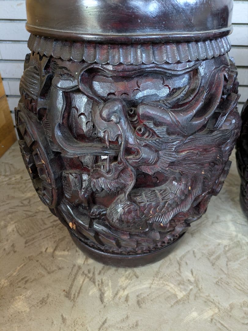 龍の木彫り彫刻 椅子