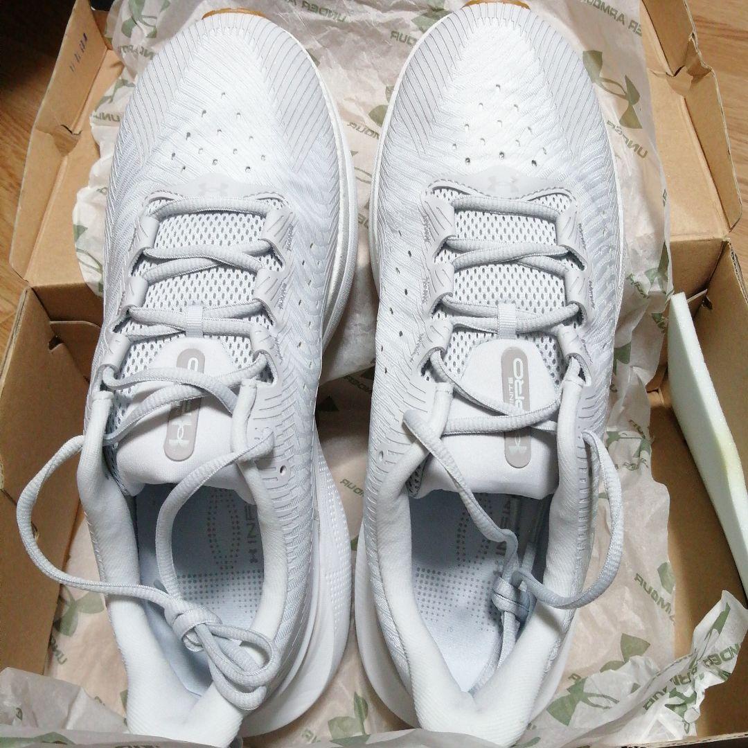 アンダーアーマー　メンズシューズ新品