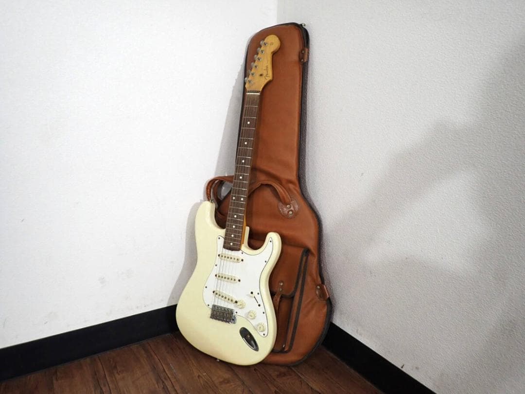 Fender Stratocaster ホワイト 日本製 ケース付き 52664