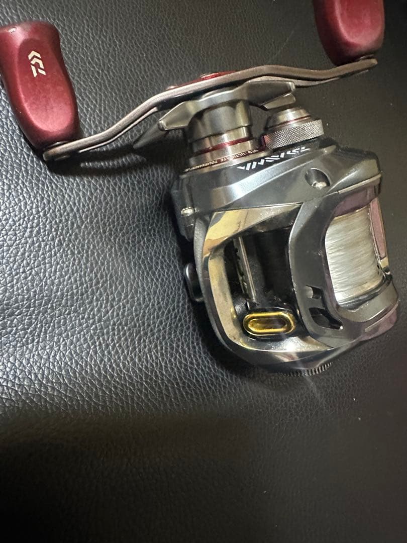 ダイワ ベイトリール 右ハンドル